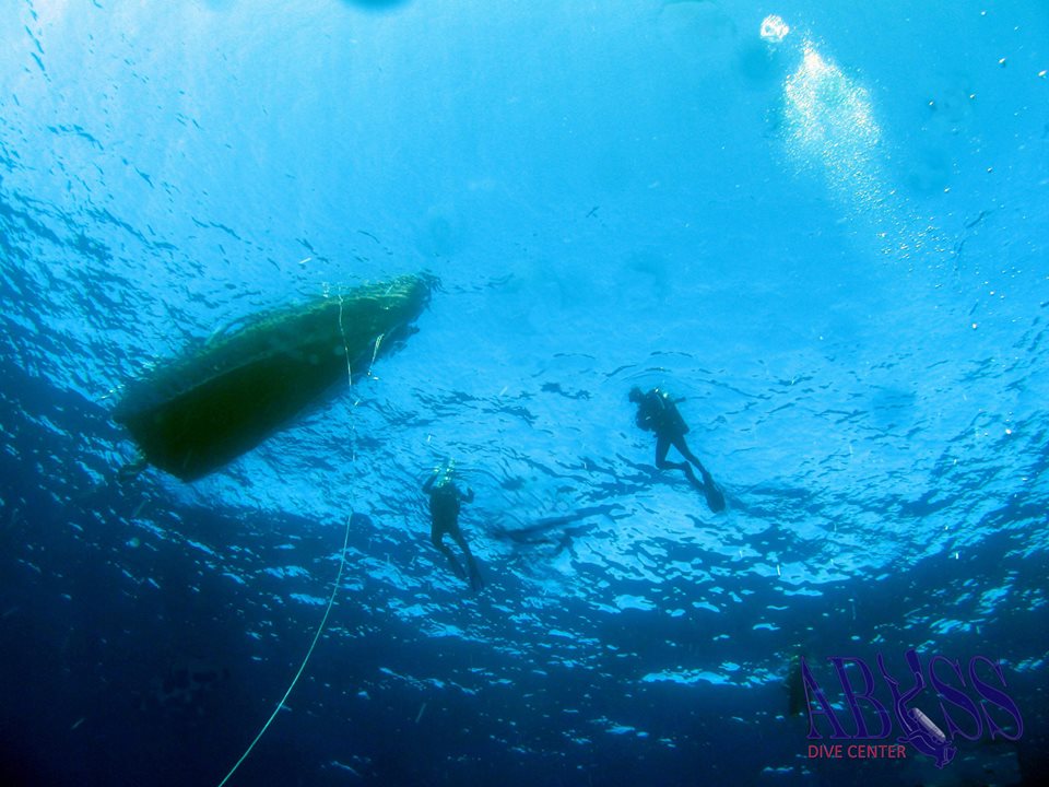 Boat Diving